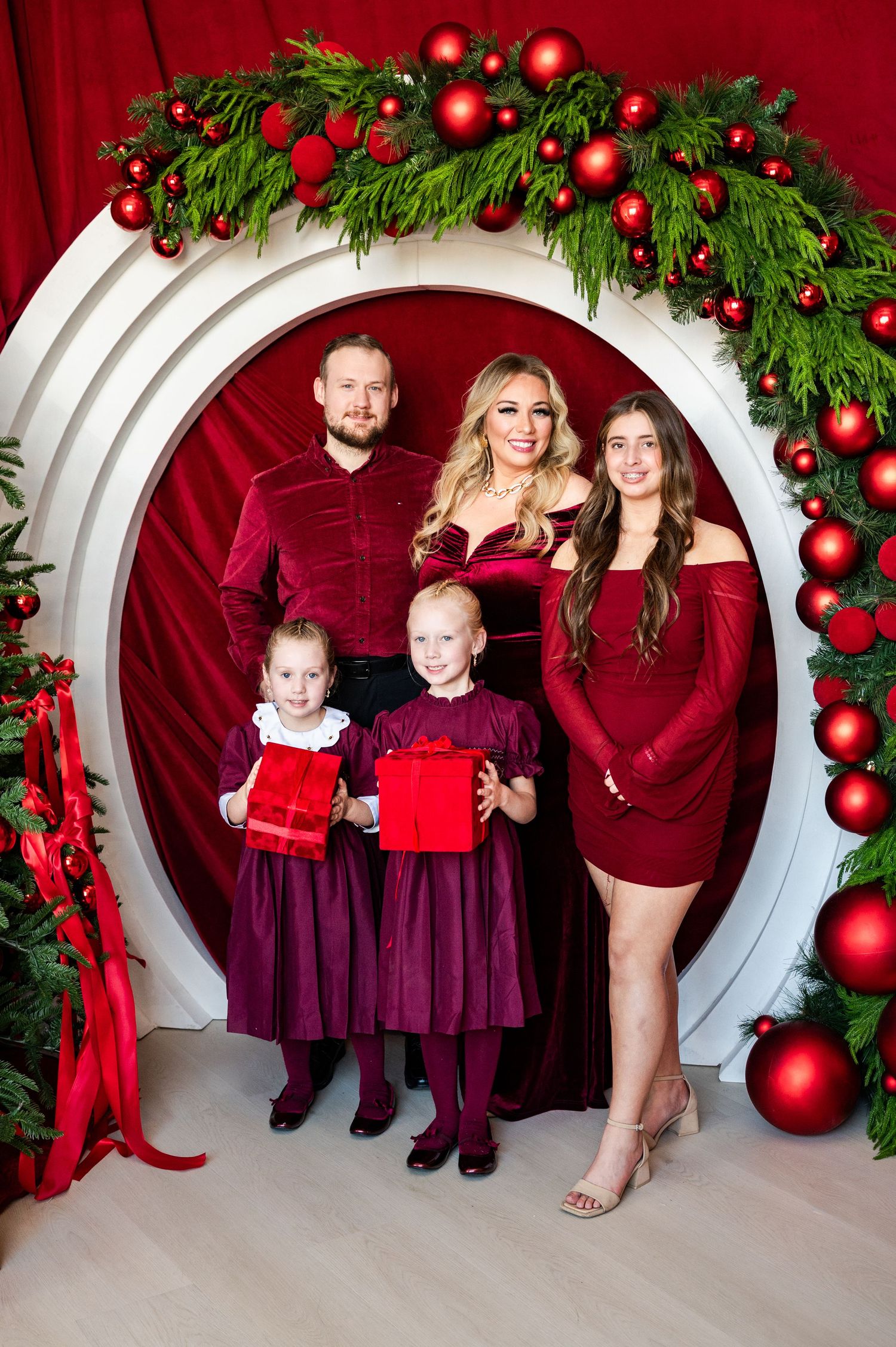 Christmas photos near me holiday portraits