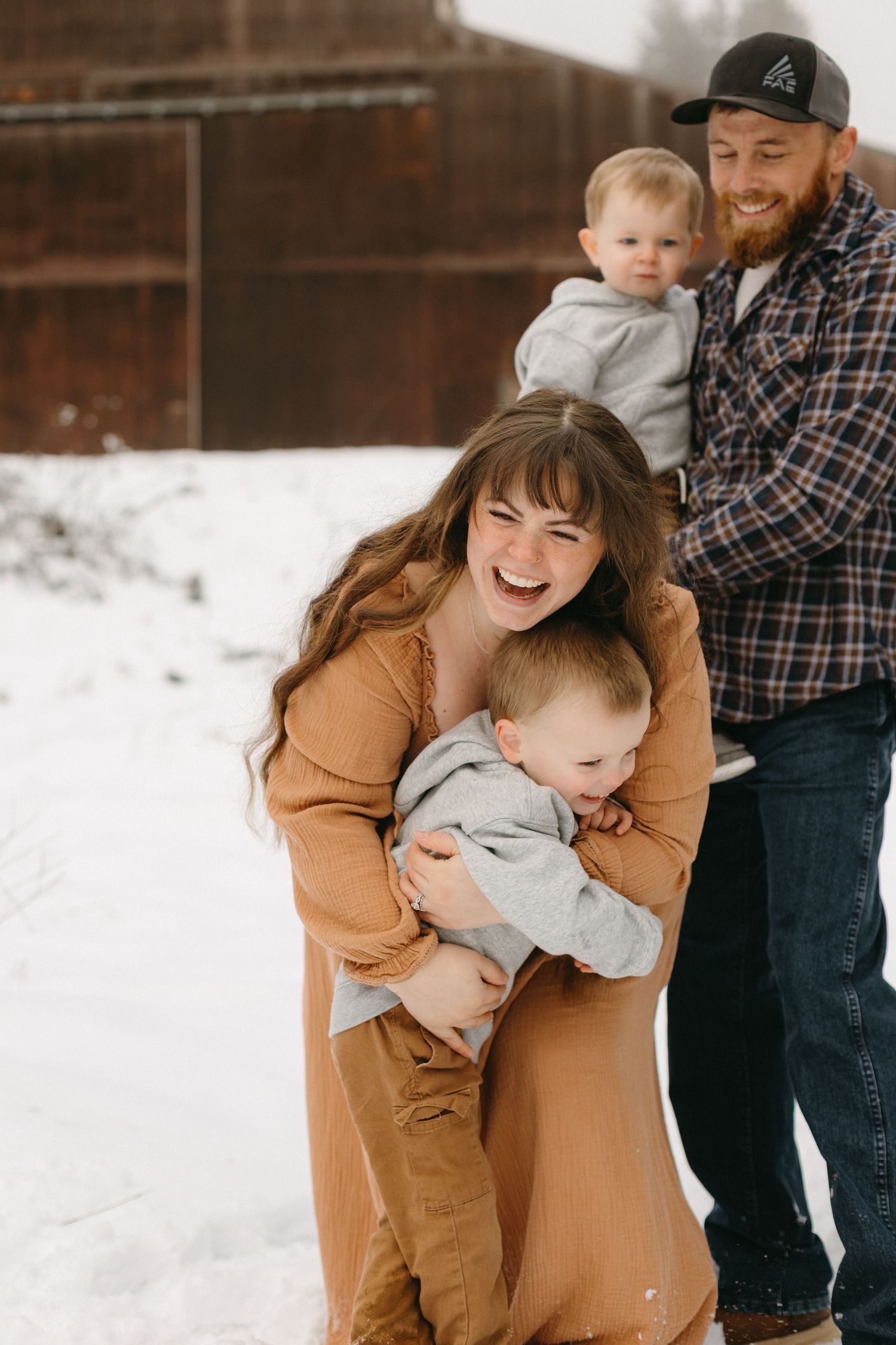 Winter family photo session in Cusick Washington