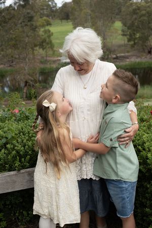 Melbourne Maternity, Newborn, Baby, Cake smash and family photographer located in South Morang Melbourne.
Baby Snapz is run by Melina Barlow