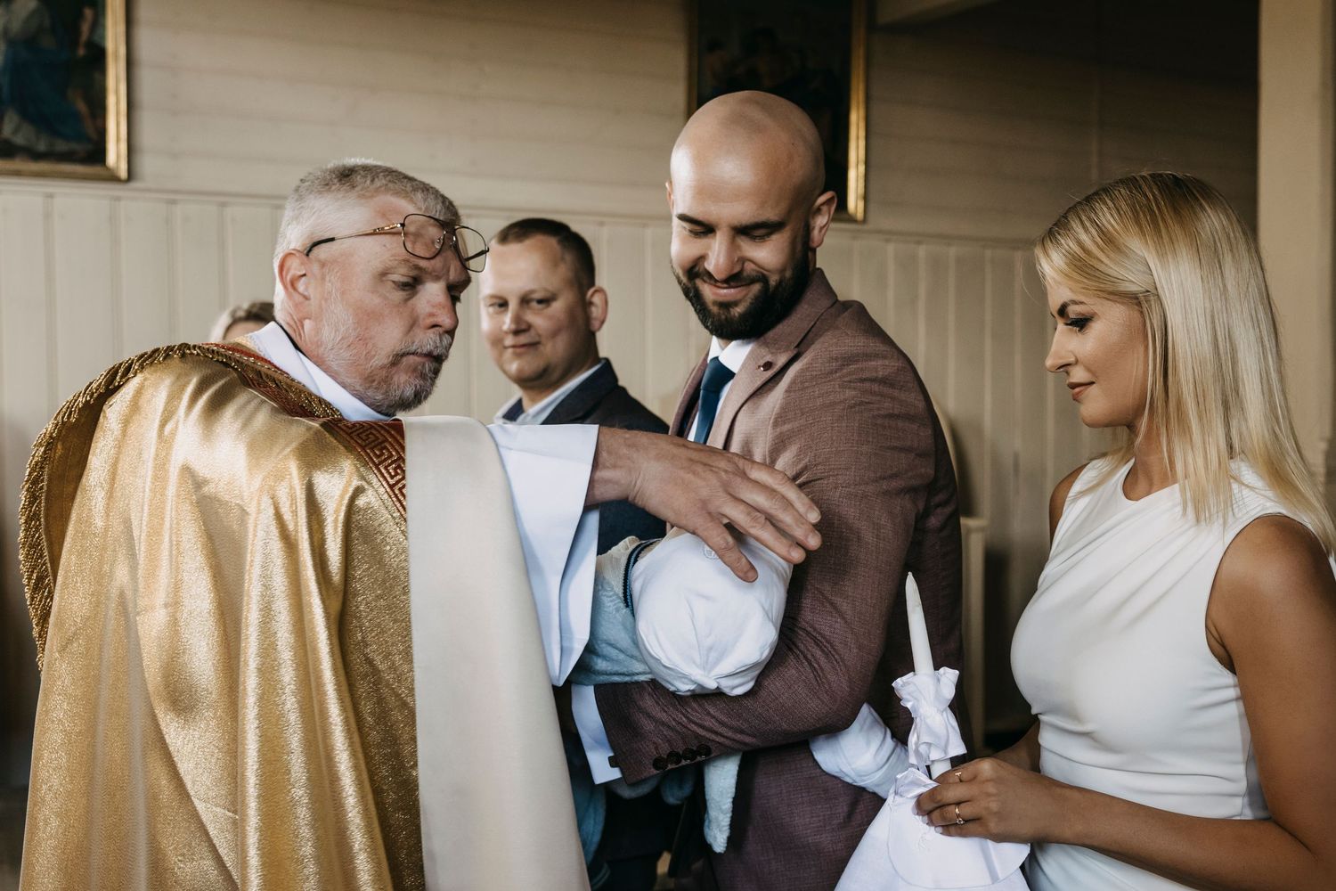 Krikštynų fotografavimas. Krikštynų fotosesija. Krikštynos. Krikštynos Vilniuje. Krikštynos Klaipėdoje. Krikštynos Klaipėda. Ceremonija