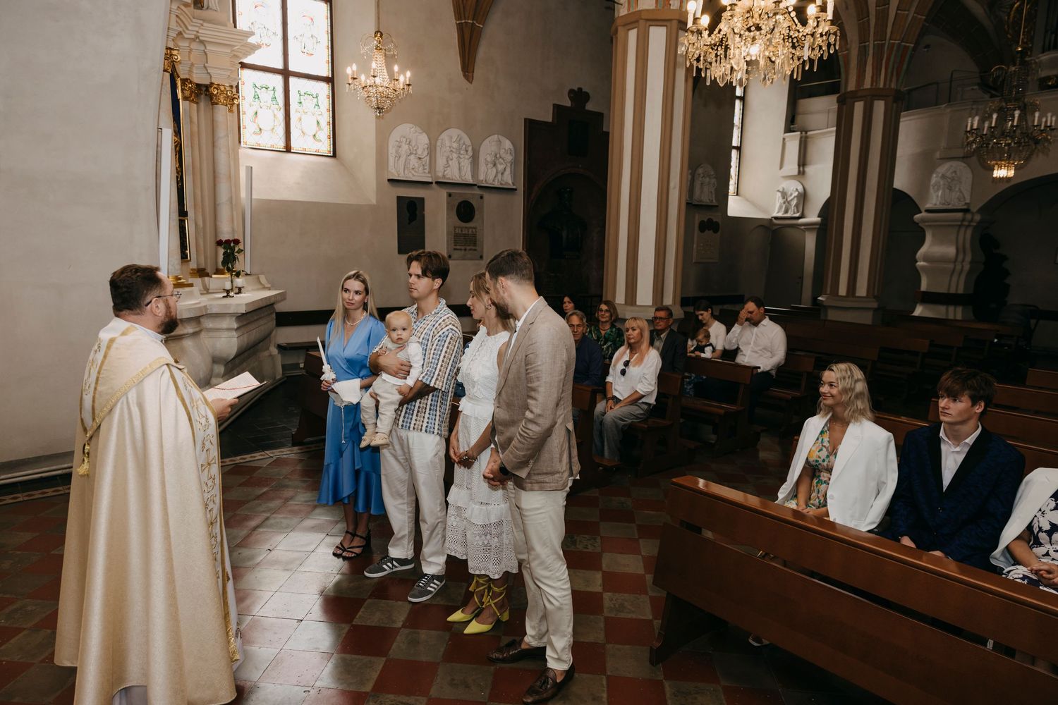 Krikštynų fotografavimas. Krikštynų fotosesija. Krikštynos. Krikštynos Vilniuje. Krikštynos Klaipėdoje. Krikštynos Klaipėda. Ceremonija