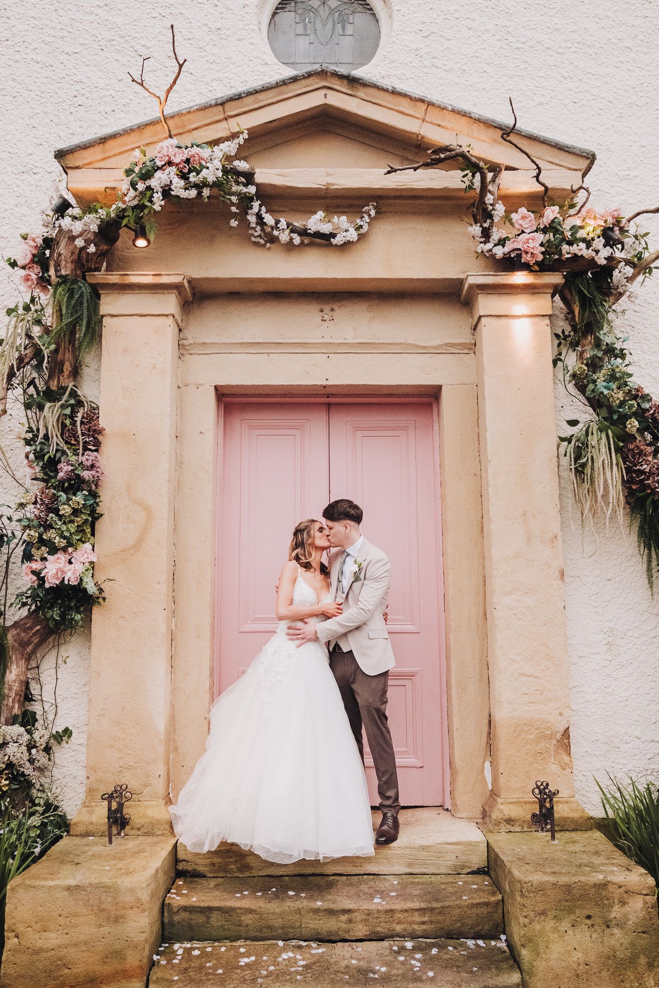 Newcastle Candid wedding photographer. Newcastle upon Tyne UK. Highly rated BSC Wedding Photography