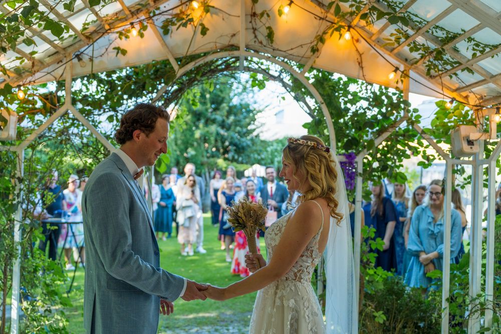 Zweitägige Hochzeit Berlin –  freien Trauung im Garten