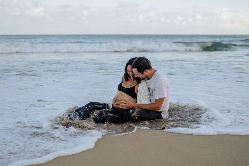 Kauai family photography, Family photos, Authentic connections, Young families, Maternity Photography, Baby moon