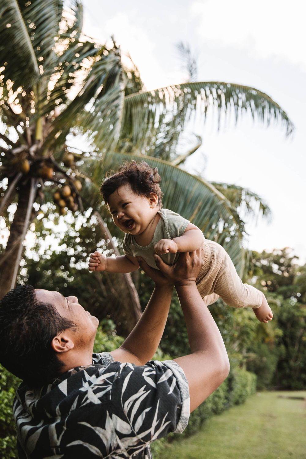 Kauai family photography, Family photos, Authentic connections, Young families, Kids, Parents
