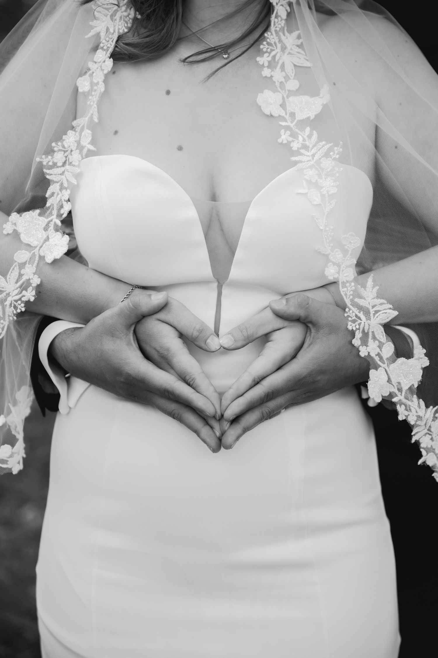 Hochzeitstanz, Brautpaar, Hochzeit, bride, groom, fist dance, first look, love, wedding, elegant , inselpark wilhelmsburg