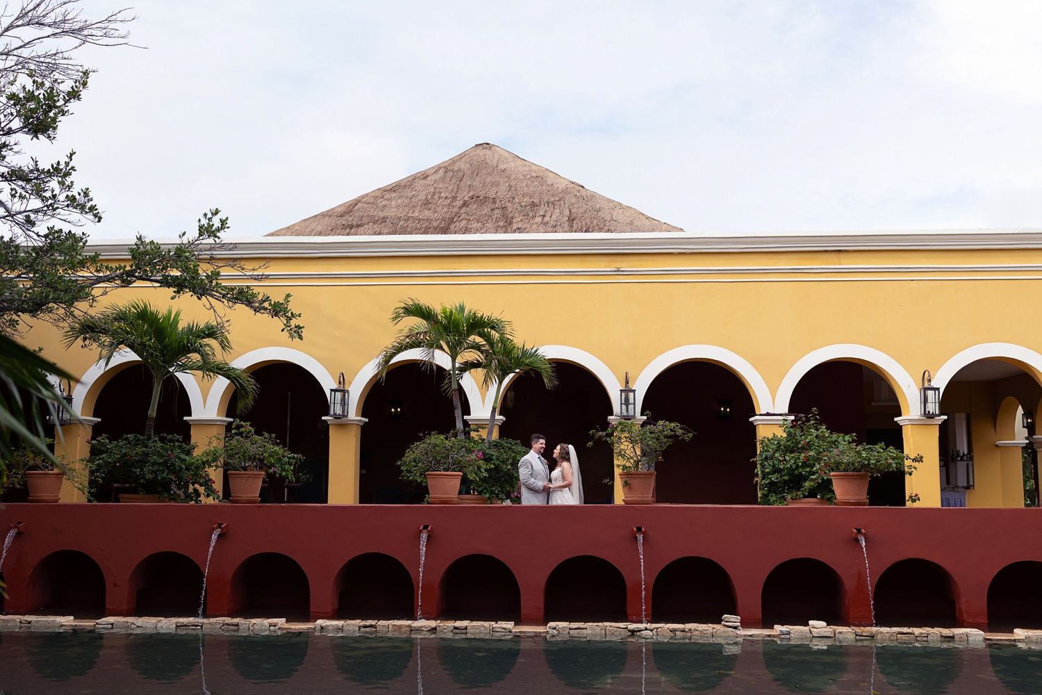 Portrait of the bride and groom ot Valentin Imperial Riviera Maya.