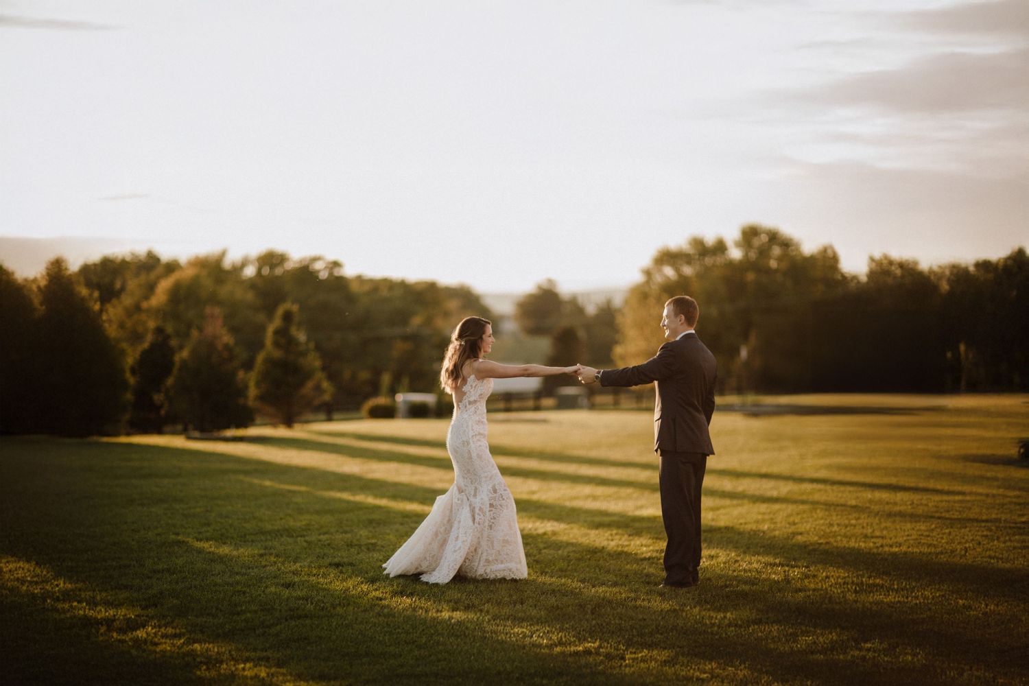 Alexa + Peyton | © Carly Arnwine Photography | Shadow Creek | Purcellville, Virginia | Erin Sellers | Dragonfly Events | Fluffy Thoughts