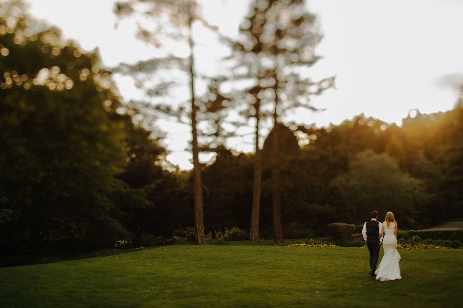 how to create a wedding budget - hampshire wedding photographer Maria Photography
