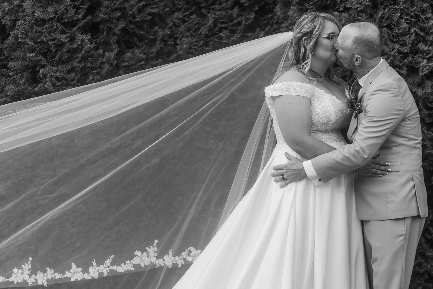 highgate carriage house wedding fairmont wv photographer wedding photographer west virginia