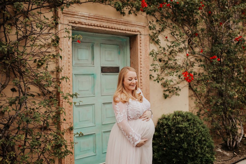 CADY LIFESTYLE MATERNITY PORTRAIT SESSION ON WORTH AVE ON PALM BEACH