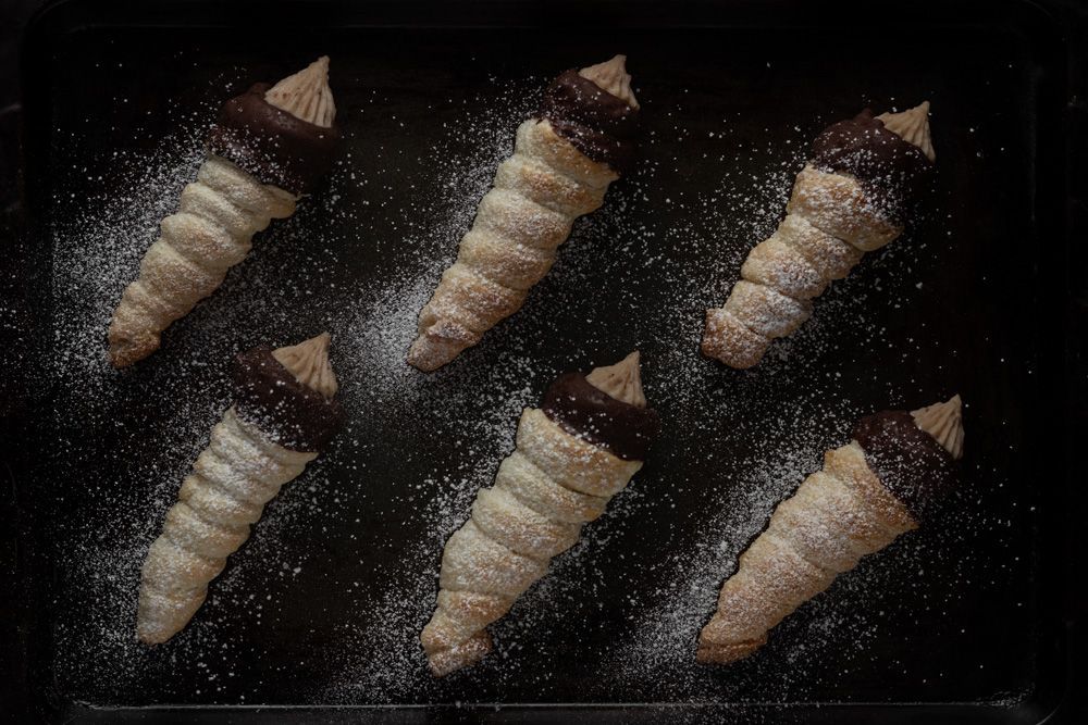Chestnut Cream Horns Recipe - Photo by © Reka Csulak