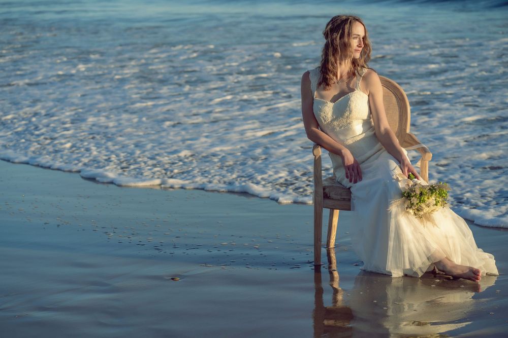 BE REALISTIC ABOUT YOUT WEDDING BUDGET Alma Rose Middleton Santa