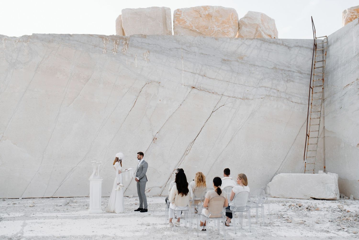 Micro wedding in stonemason school cover photo by Marcijuš Studio