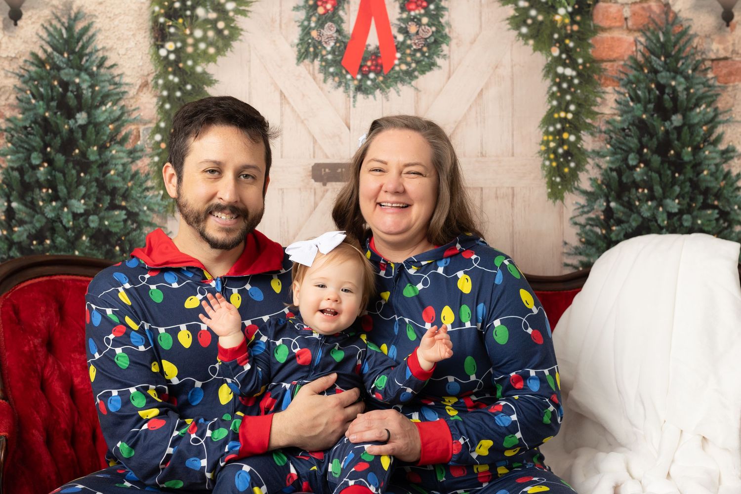 christmas card photos at Samantha ann photo studio in Swansboro nc by photographer near Emerald Isle beach nc