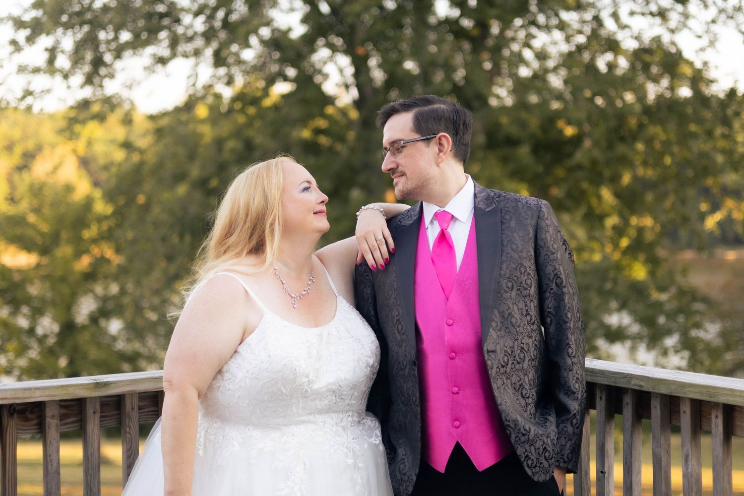 Bride and groom golden hour, lakeside, outdoor portraits in Chatham, Illinois