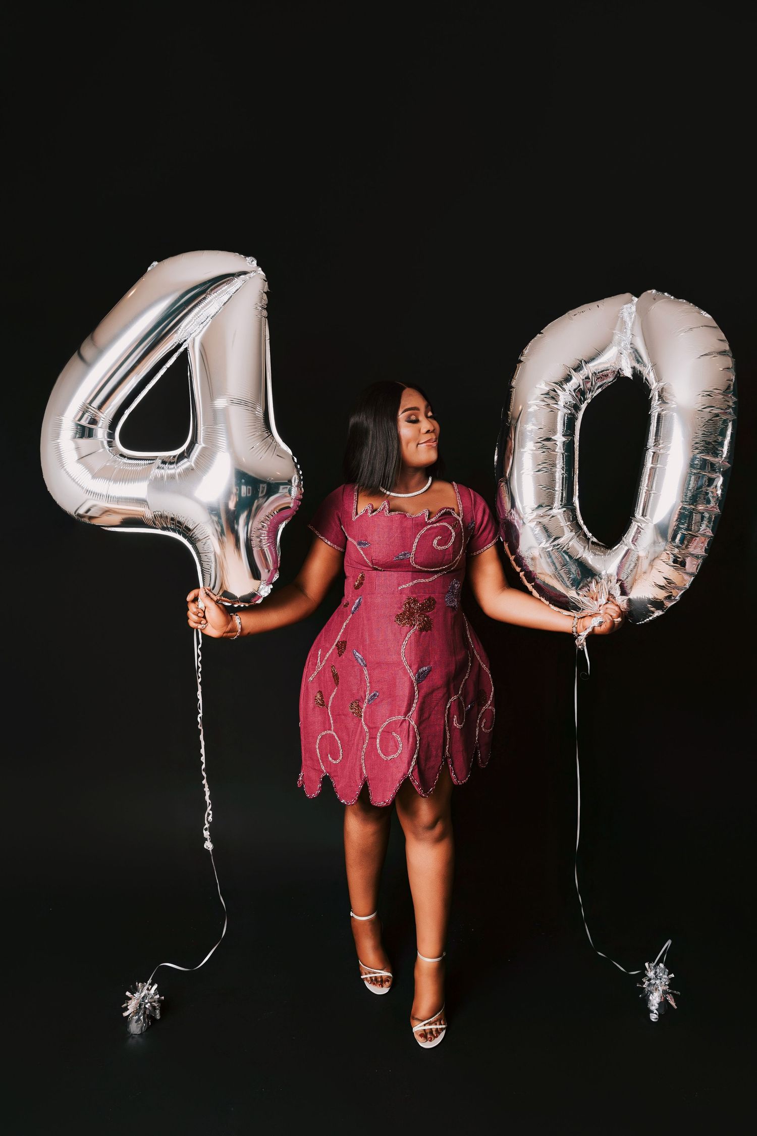 Adult Birthday Photoshoot Near Me , 40th Birthday Balloons Studio Session