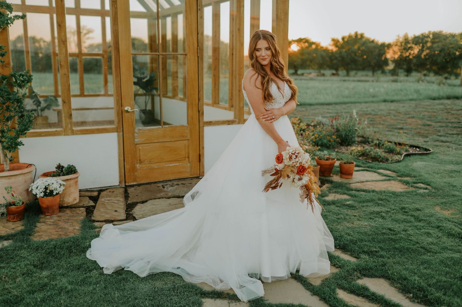 Stem and Light Venue DFW, TX, bride, wedding, Texas, Lubbock, TX