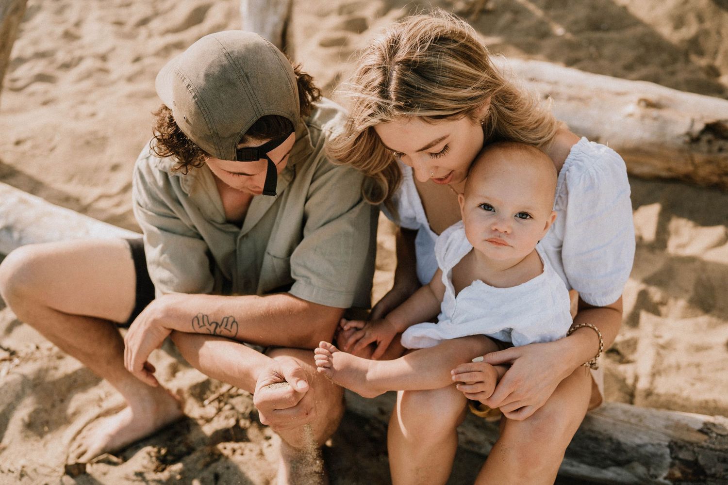Hawkes Bay Family Photographer, Hawkes Bay Photographer, Napier Photographer, Family session, Beach, Baby