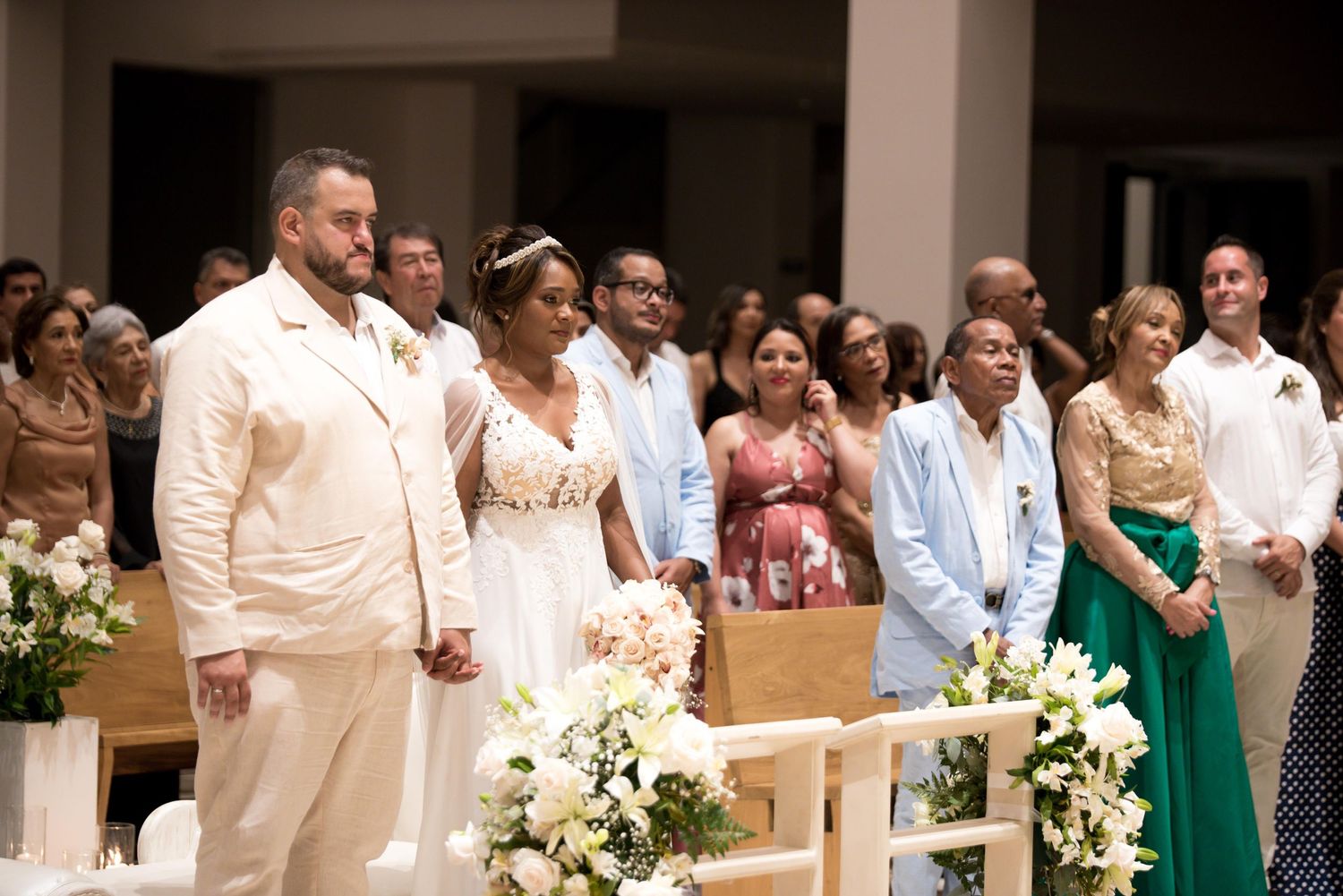 Comunicación: La comunicación efectiva es vital en cualquier relación, especialmente en el matrimonio.