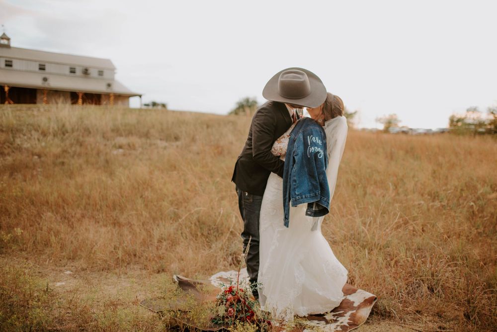 Western Barn Wedding Brooke & Chris Kelli Barnes Photography