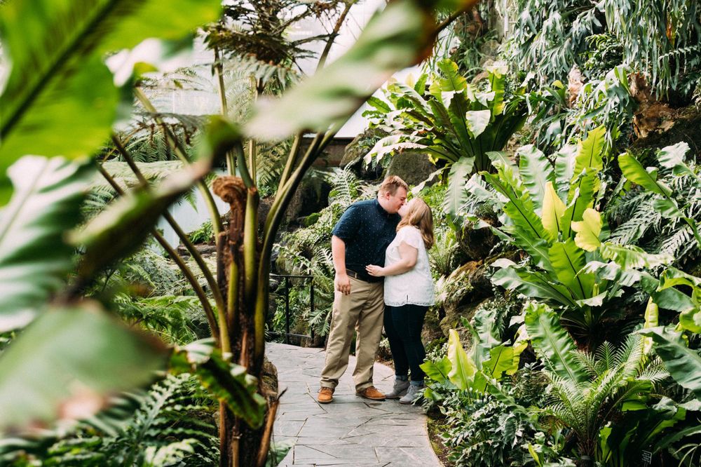 como-conservatory-and-como-lake-engagement-portraits-hannah-brandon