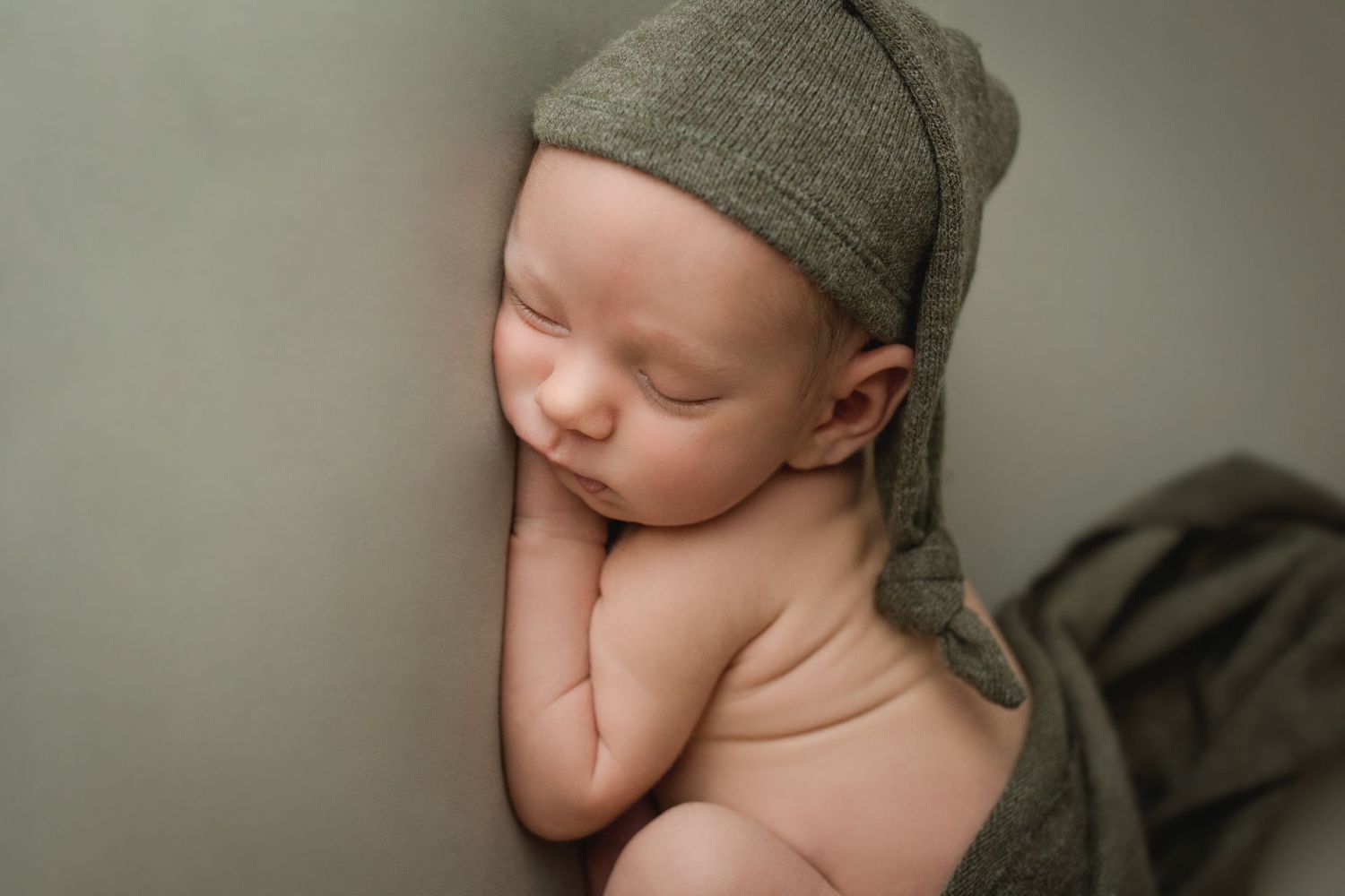 Newborn Photography Milton Ontario. Smile On Photography Newborn Photographer. Milton Newborn Photographer