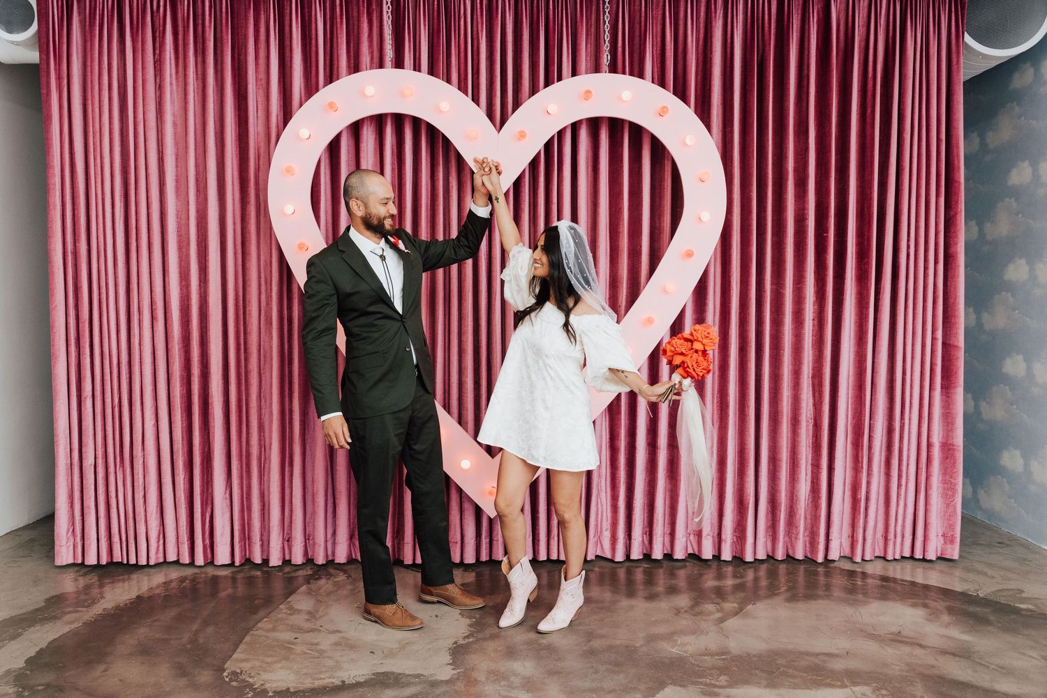 Sure Thing Chapel elopement in Las Vegas - Diana Jean Photography