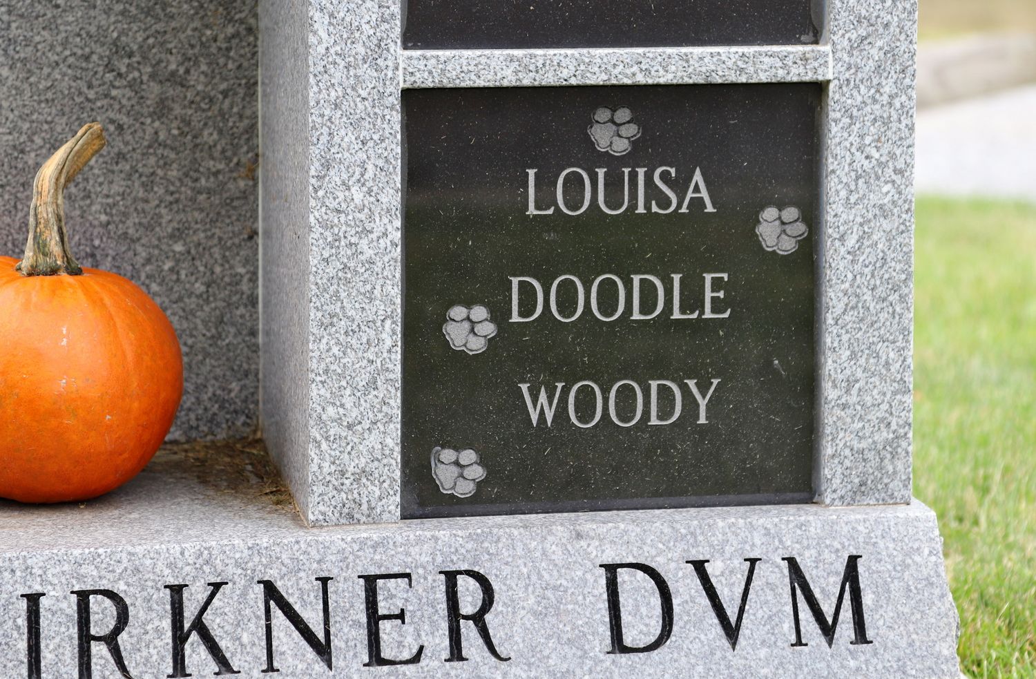 pet gravestone