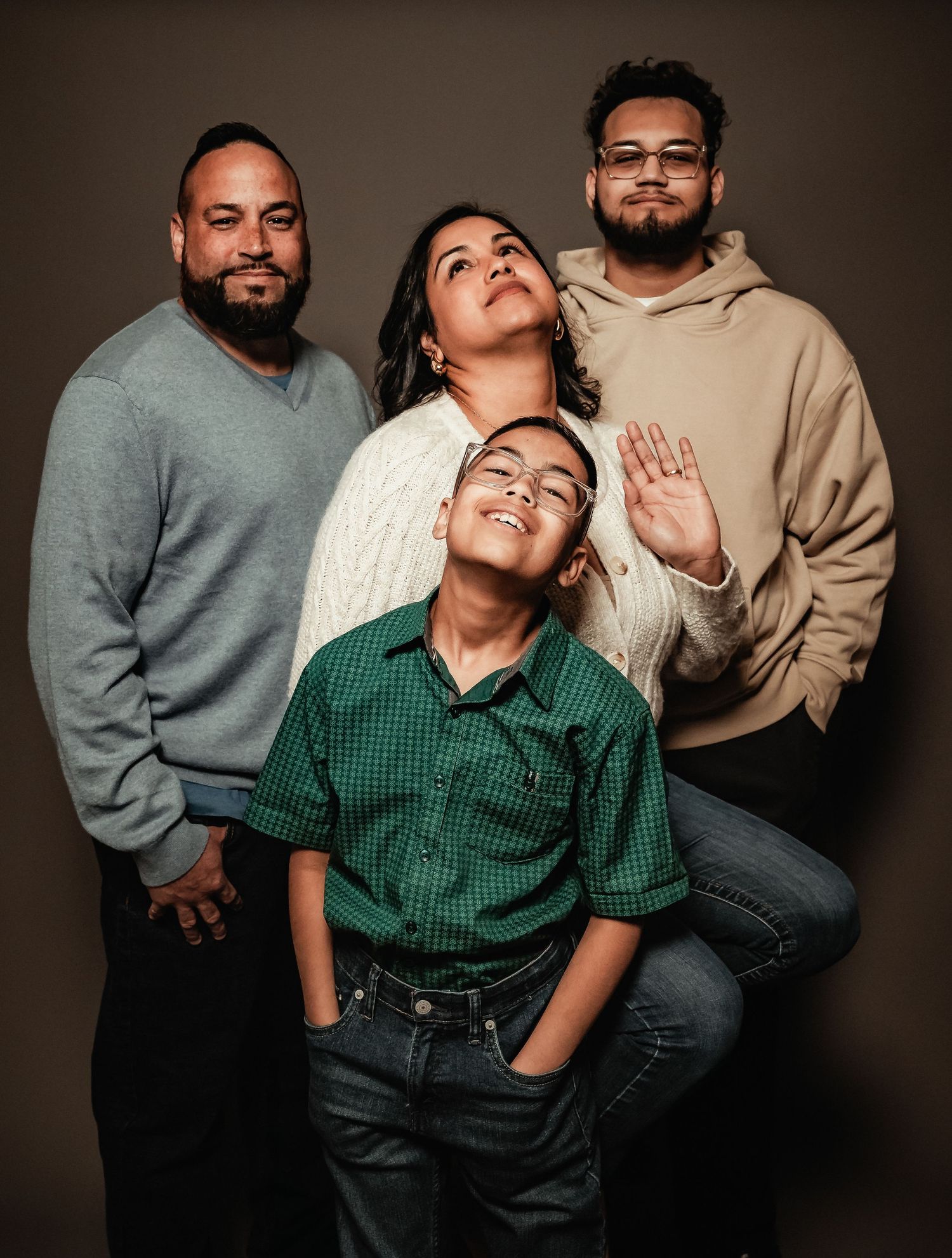 Family of 4 portrait session. Family portrait photography in Avon Connecticut, Simsbury, Farmington CT, West Hartford CT.