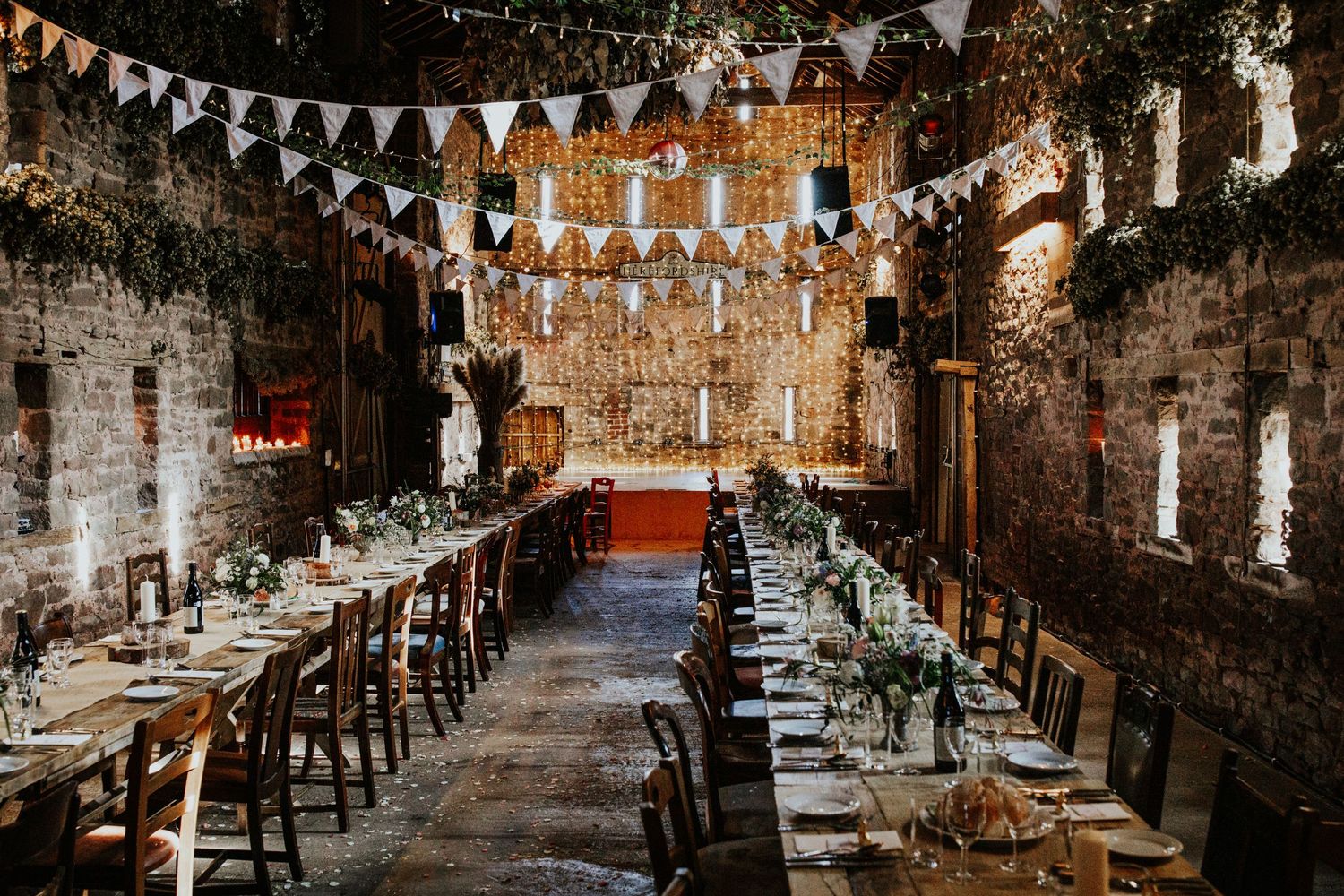 Herefordshire barn wedding venue , lyde court in Hereford