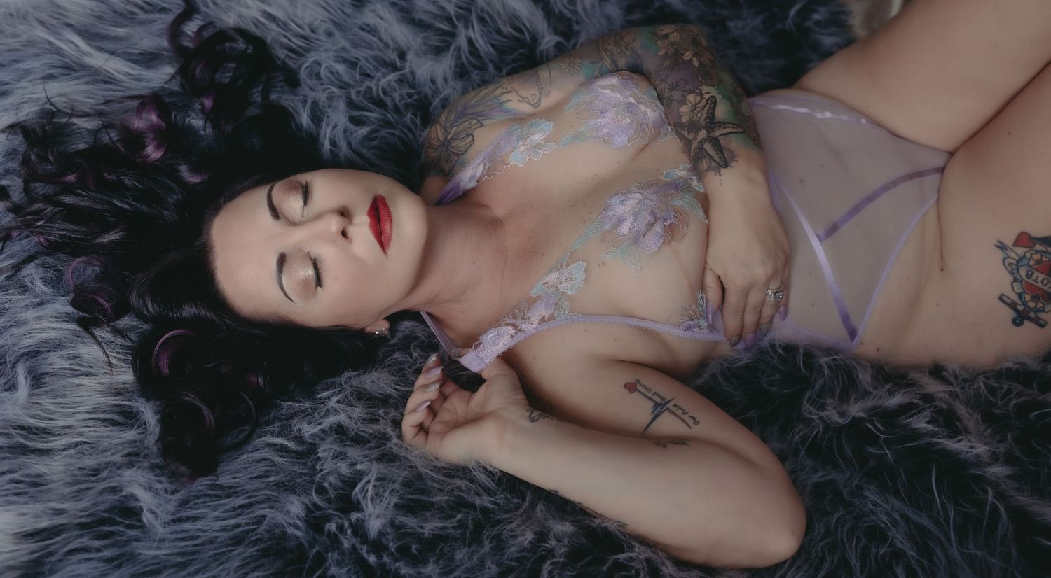 boudoir photographer, boudoir pictures, boudoir photos, boudoir photography, boudoir near me, bridal boudoir photography