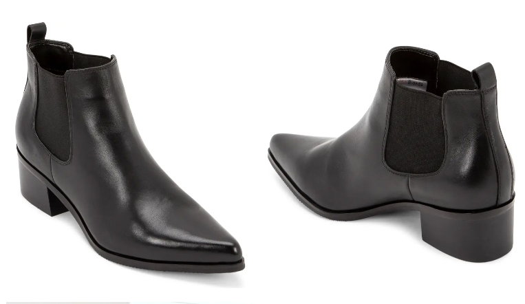 Black waterproof boots for female photographers