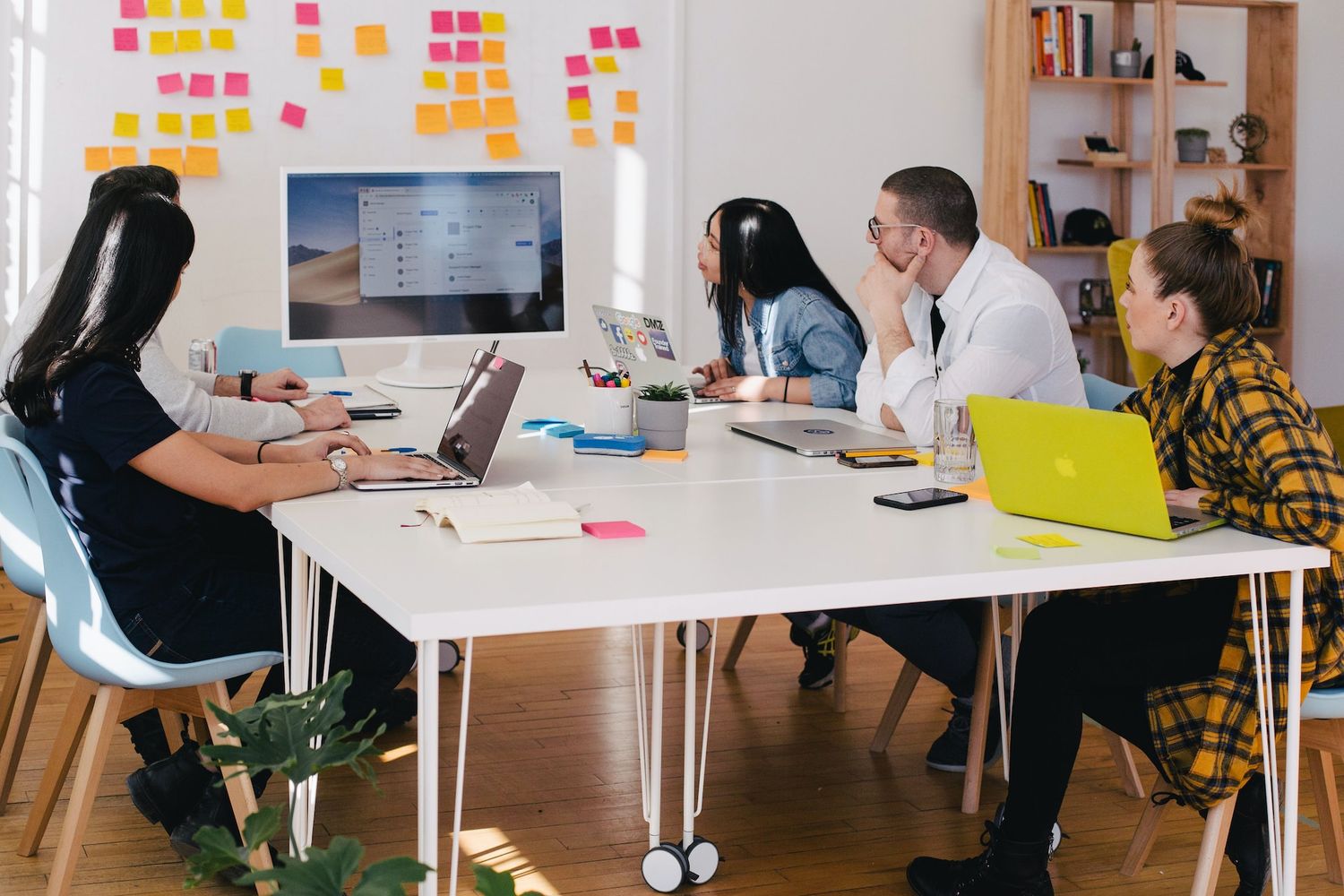 Brand Strides, The Key Writing the Perfect Ad Copy