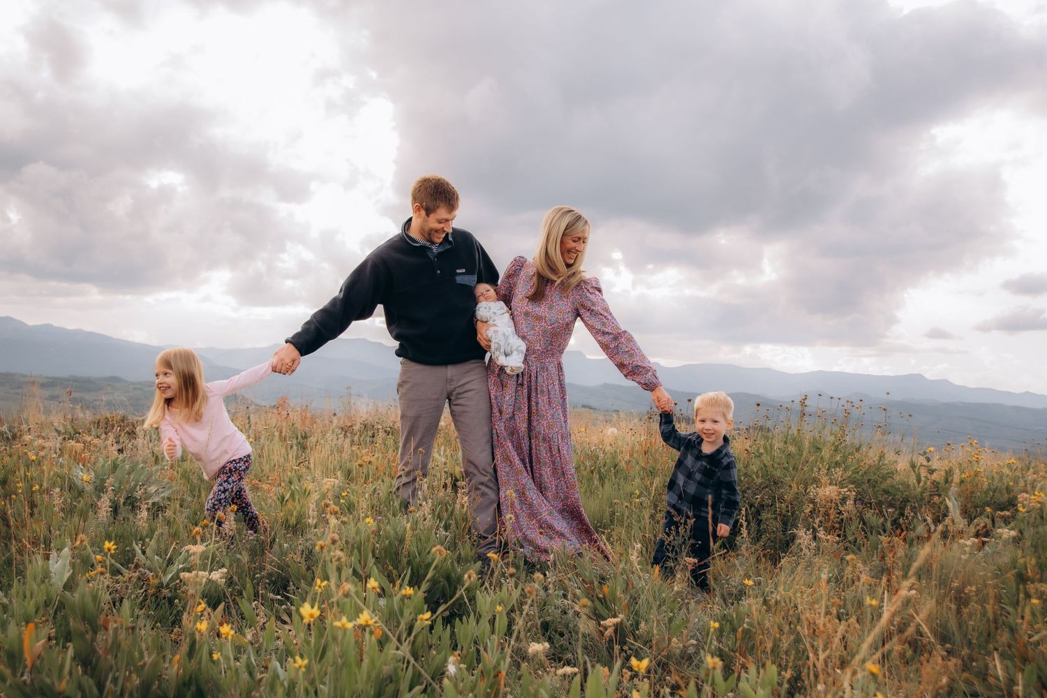 how to choose family photographer in wyoming?
