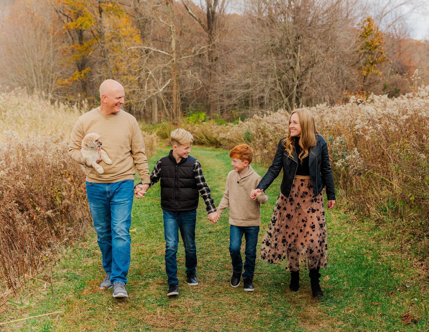 Candid, natural family photography in Ridgefield, Fairfield, Danbury, Wilton, Westport & New Canaan, CT. Capturing love, connection, and las