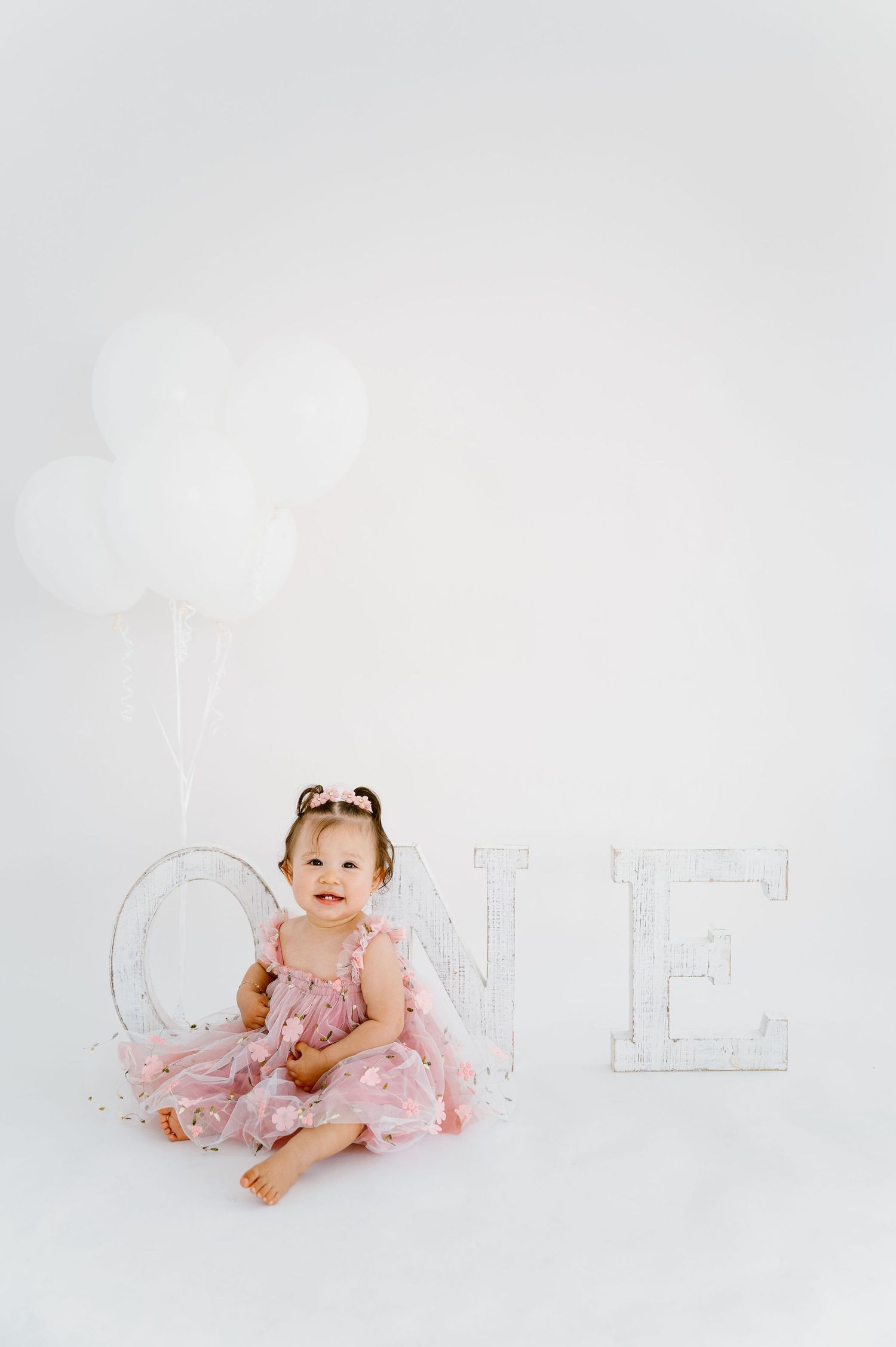 First Birthday photoshoot at Casa Blanca Tri-Cities