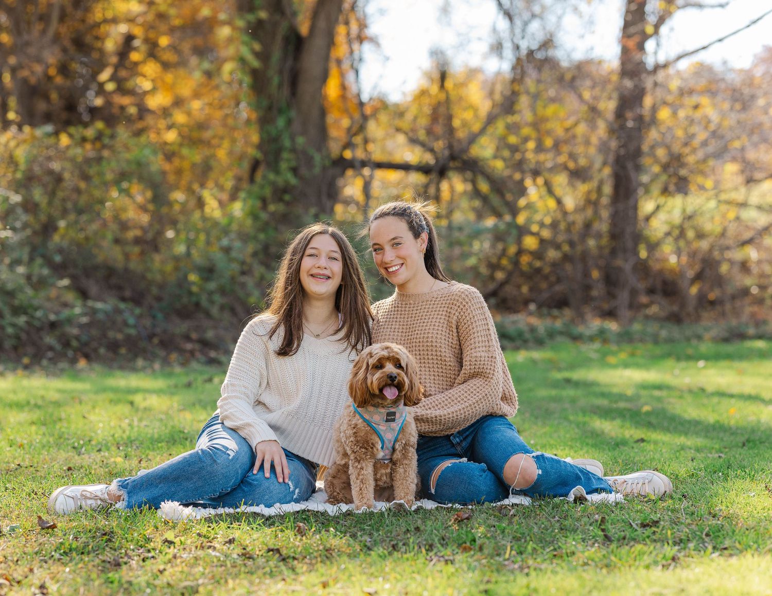 Family photographer in Ridgefield, CT. Summer and fall mini sessions. Maternity, motherhood, children photography. Beach photography