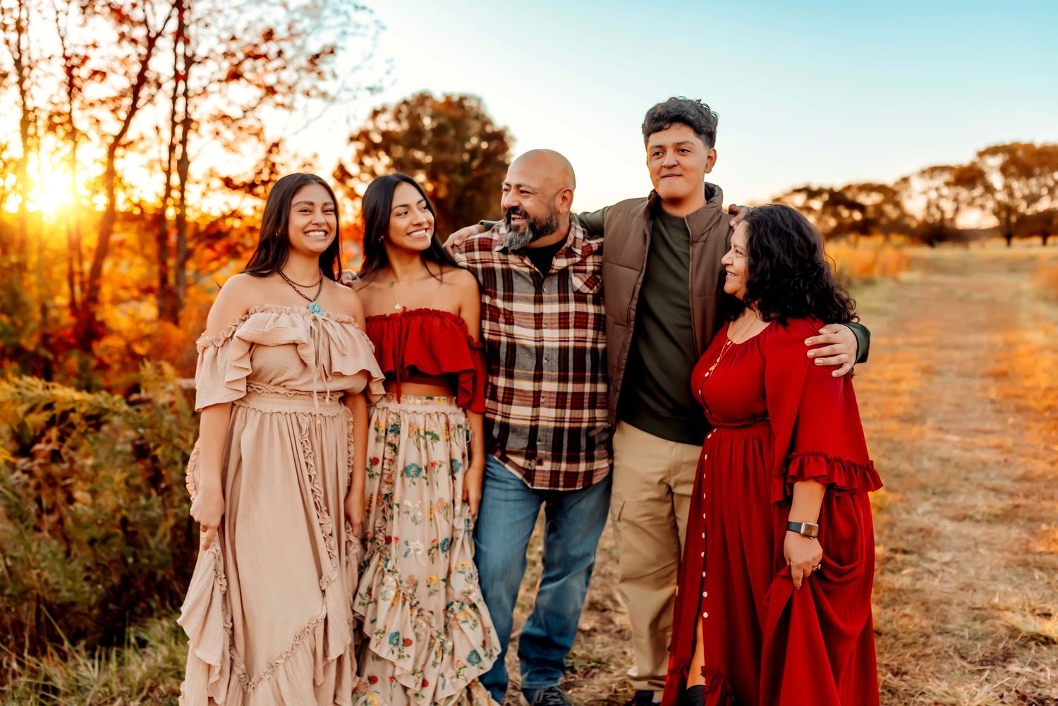 Parents laughing with their adult children in Cleveland, Georgia | NORTH GEORGIA PHOTOGRAPHER