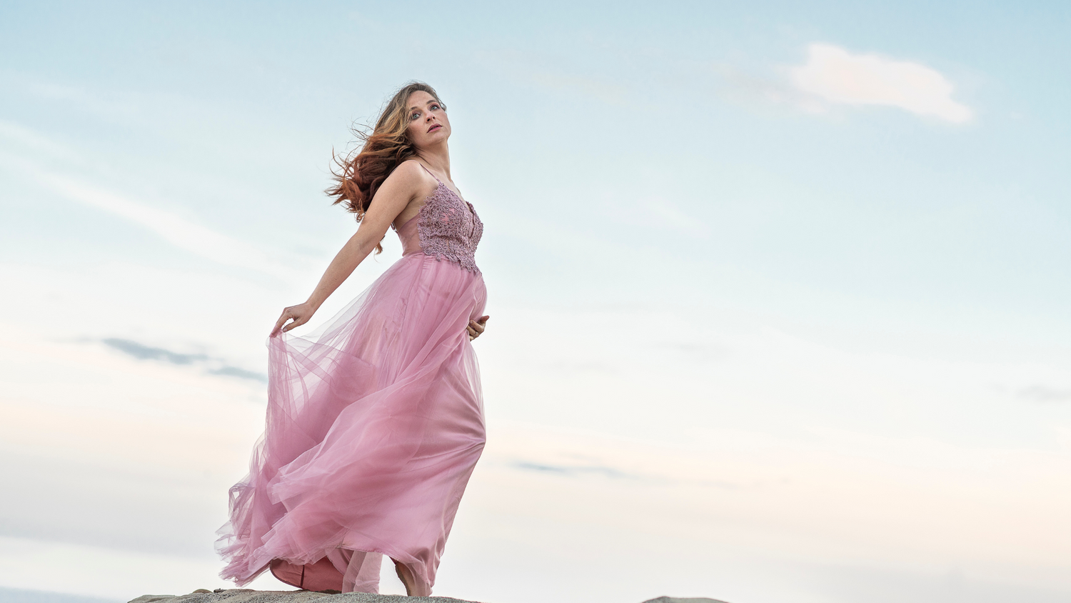 donna-gravidanza-ritratto-mare-sanremo-vestito-rosa
