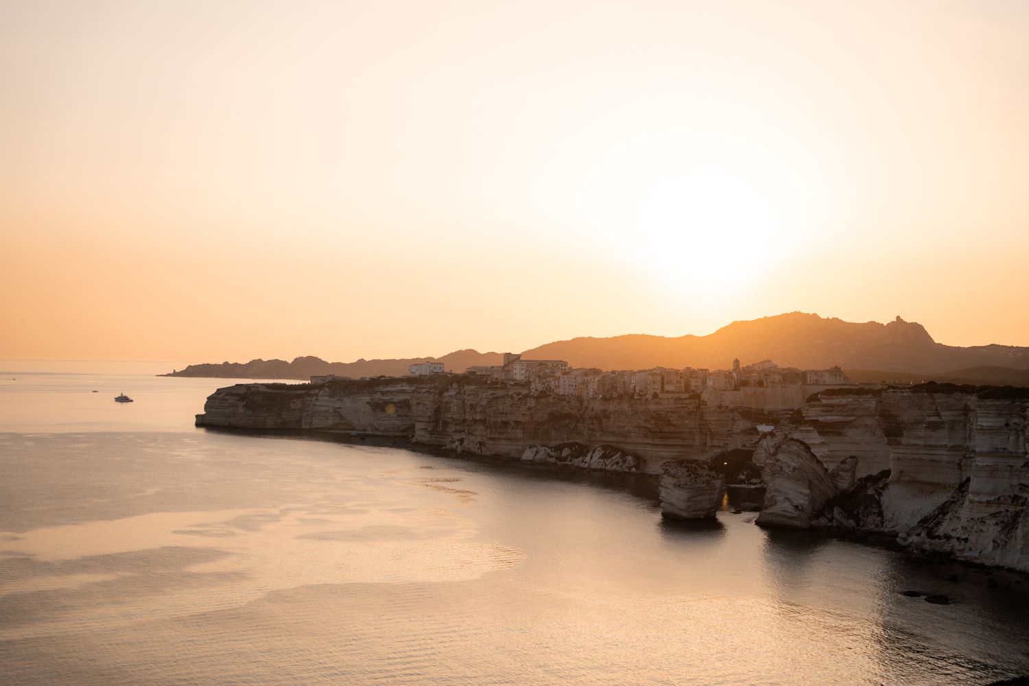 Coucher de soleil sur les falaises de Bonifacio