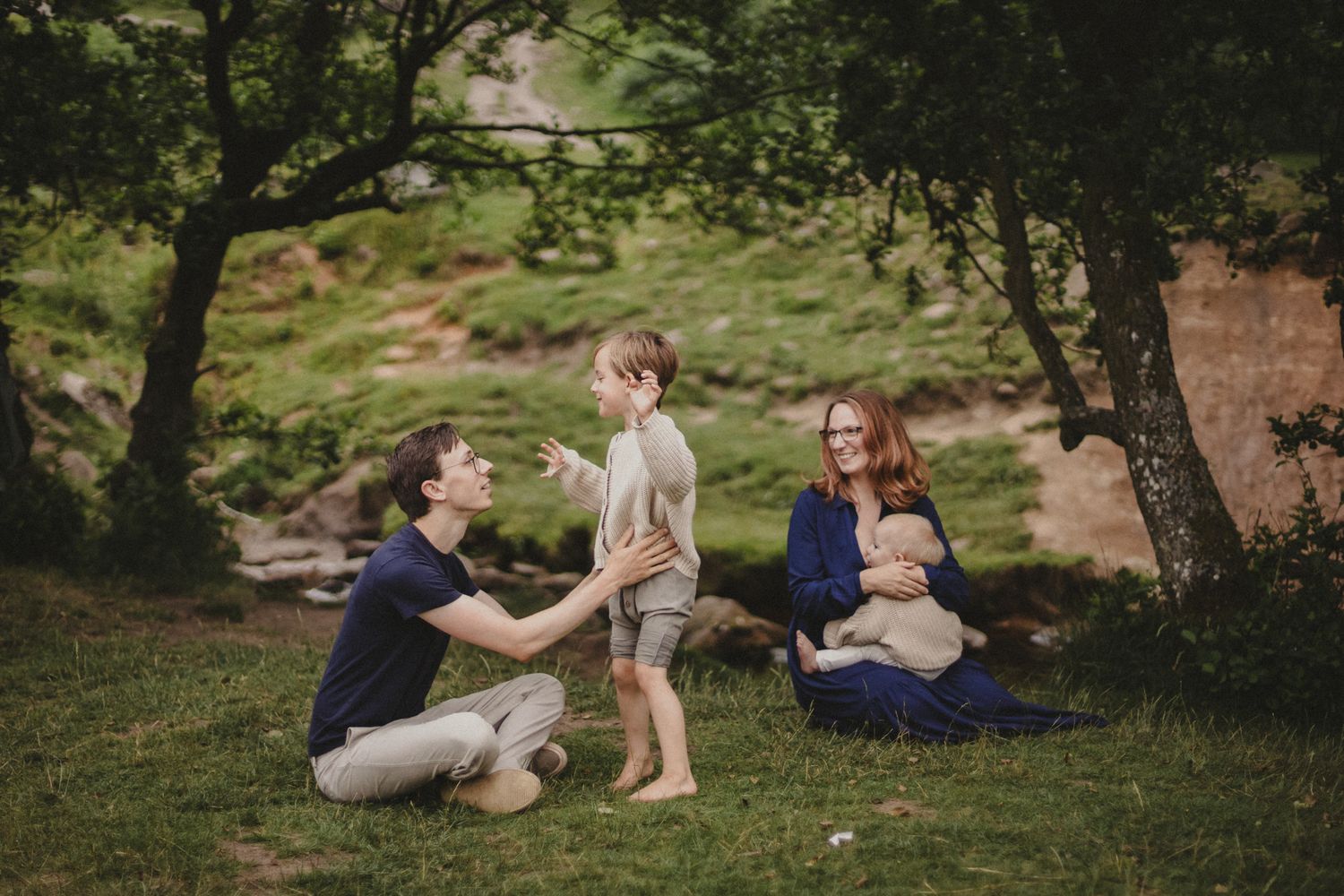 What to wear for a family photosession, Kamilla Manta family photographer in Aargau and Zurich
