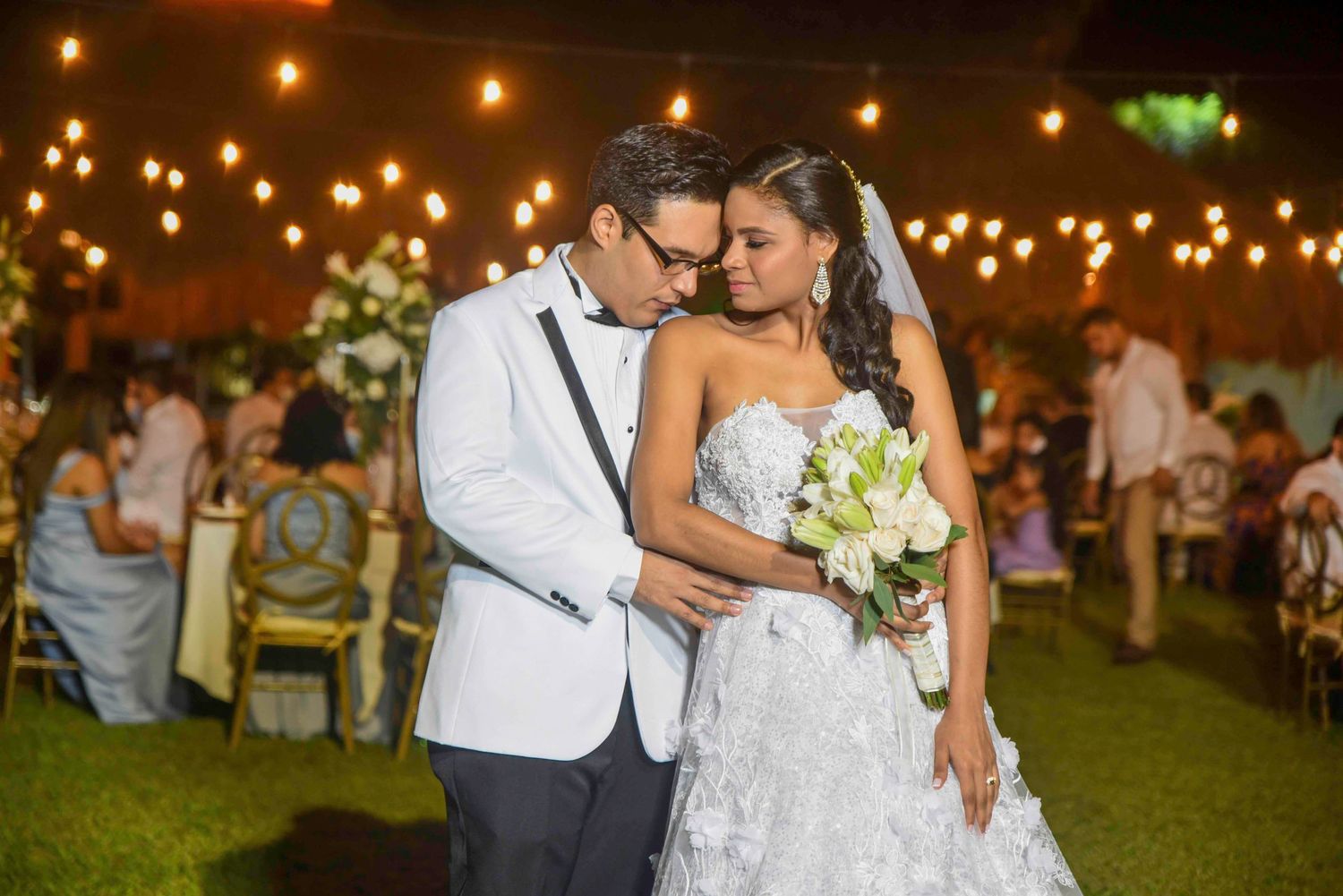 La fotografía de bodas es una parte crucial de cualquier boda, ya que es la forma en que los novios pueden recordar.