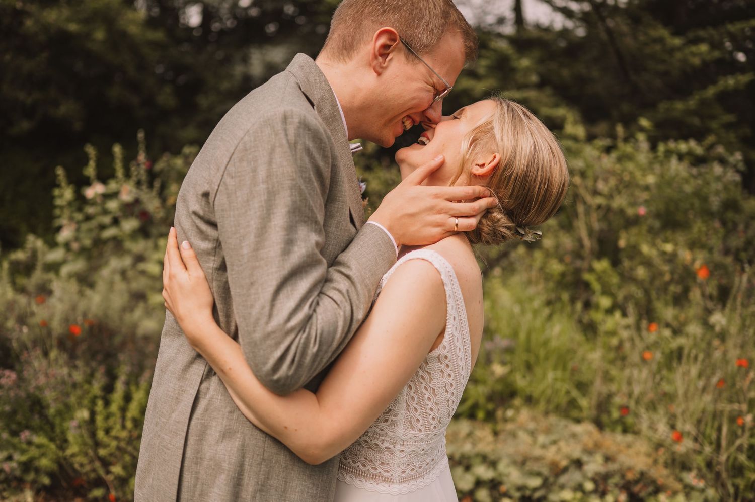Natürliche und emotionale Hochzeitsfotografie in Schleswig-Holstein