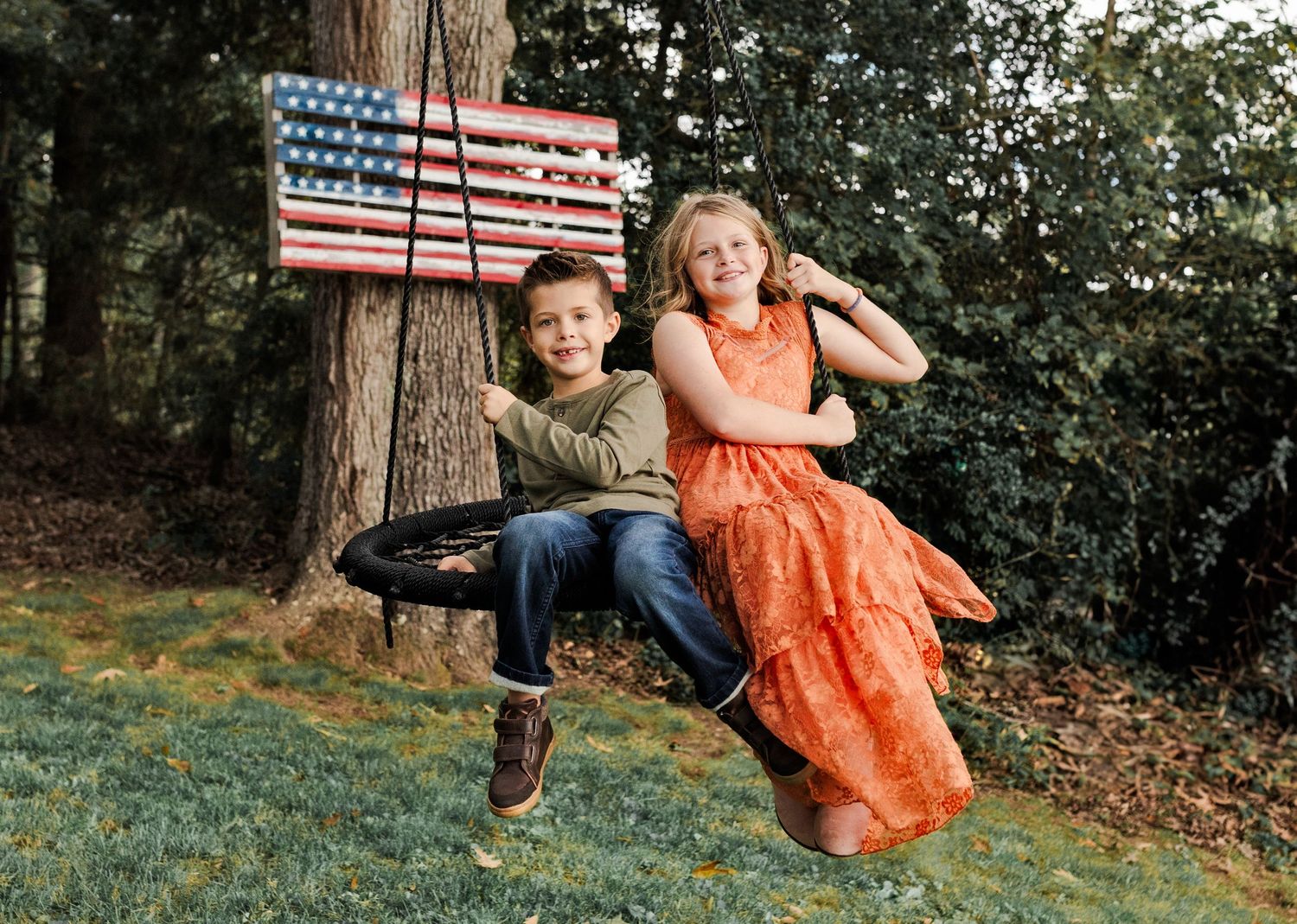Charlottesville photographer, family, newborn, maternity, baby, brother and sister on tire swing