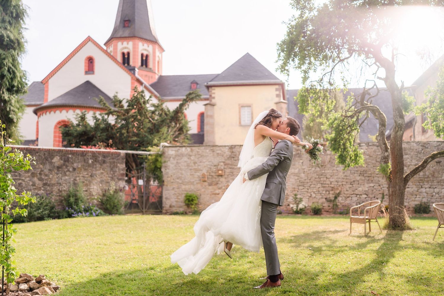 Brautpaarshooting im Kloster Steinfeld in der Eifel