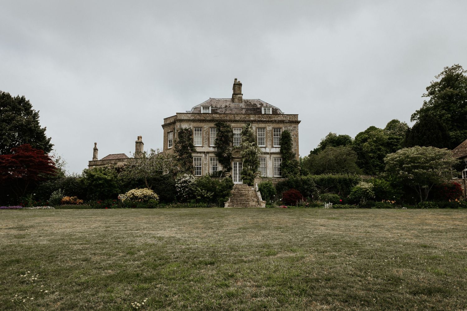 top luxury wedding venues in cotswolds  hamswell house