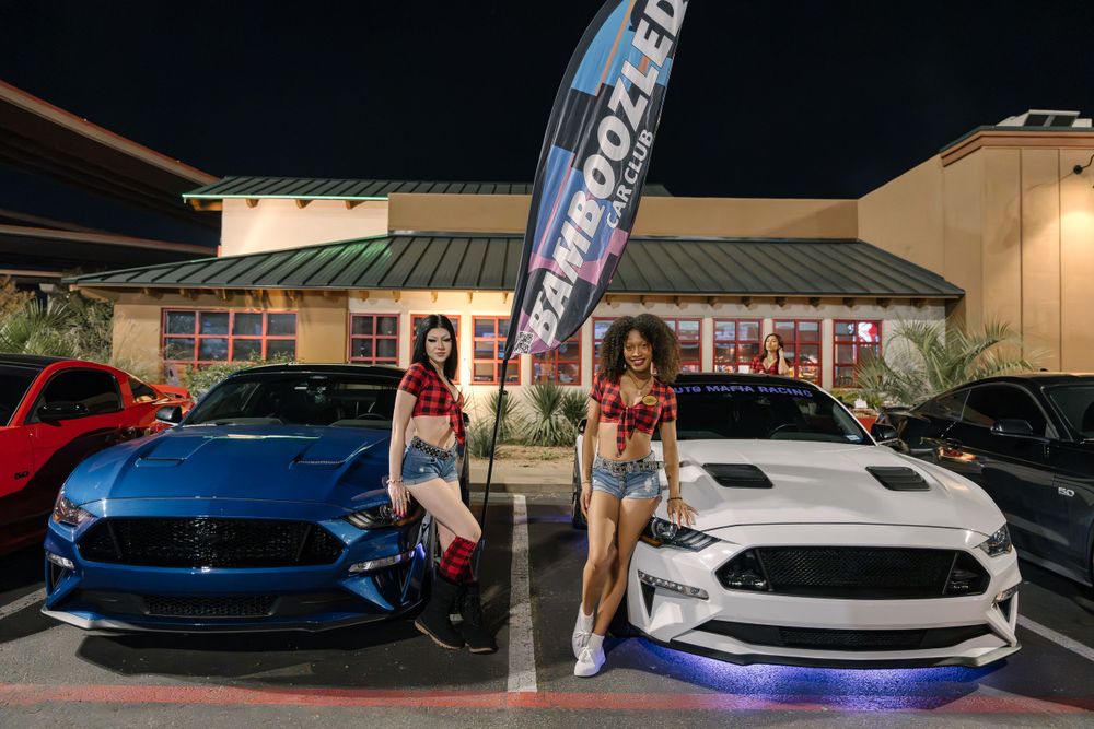 Turbo Tuesdays | Car Show (11/28/2023) - The Vinyl Lens