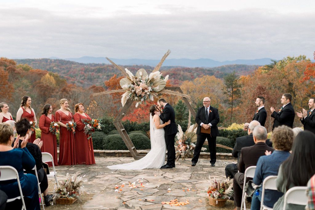 Blue mountain vineyards dahlonega georgia wedding
