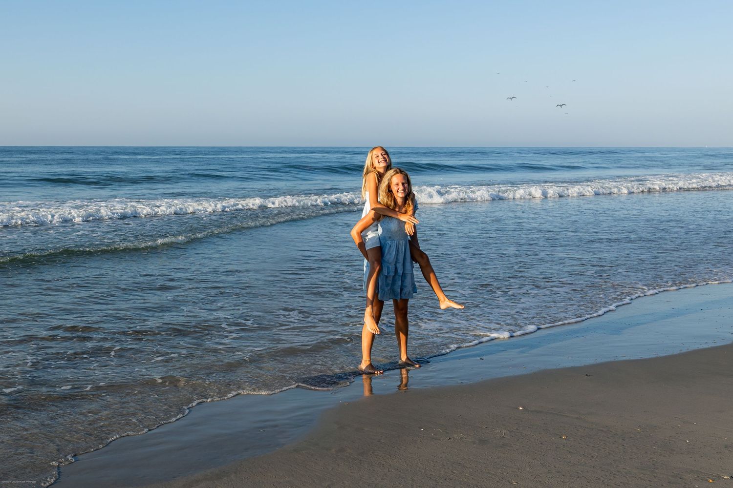 Emerald Isle nc beach family photographer Samantha Ann photo studio senior photography studio in swansboro best beach pictures.